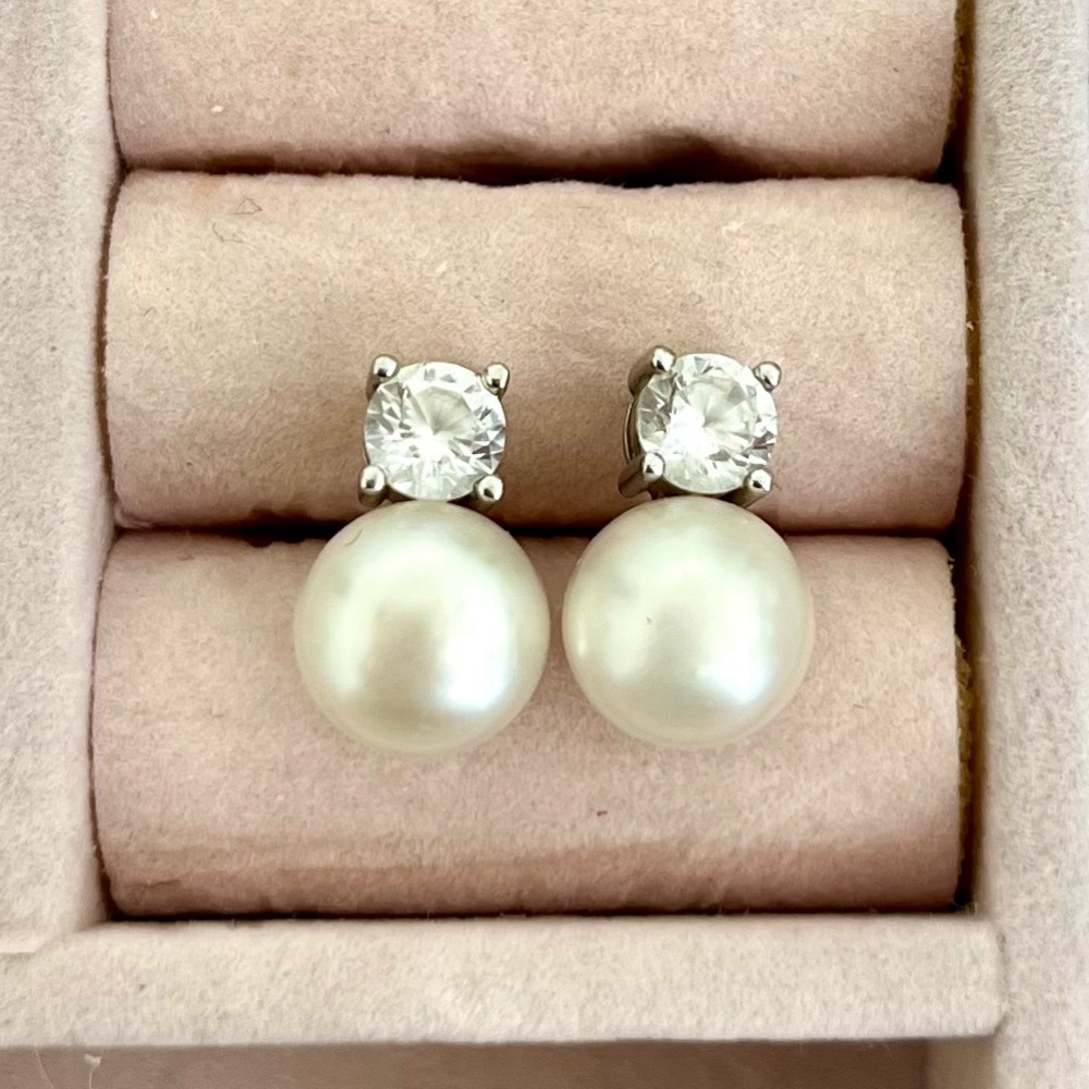 Pearl Sterling silver 925 stud earrings with CZ